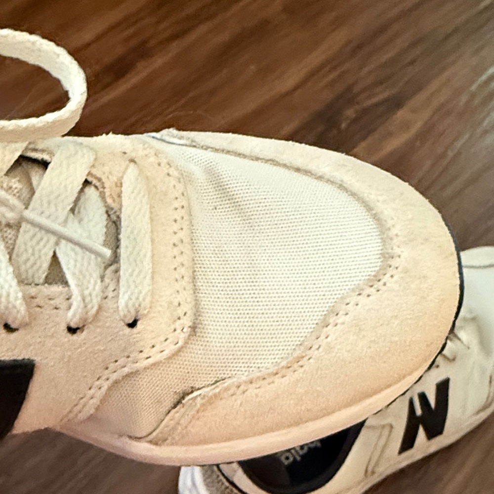 New Balance Women's Shoes - White and Black - Picture 3 of 4